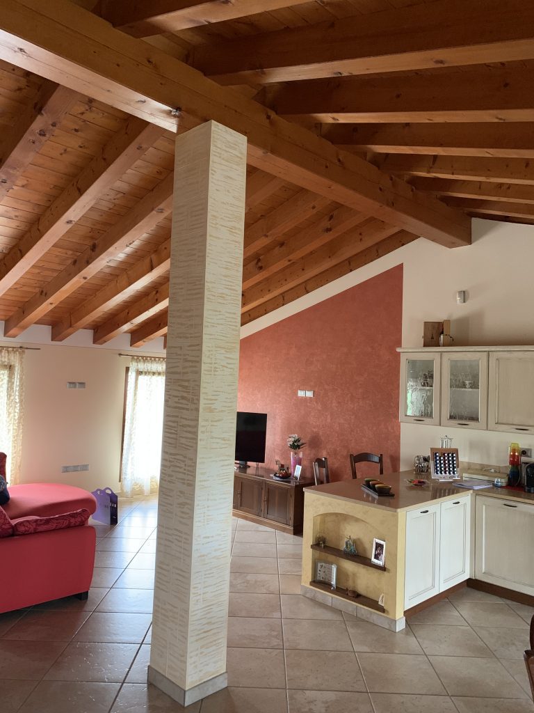 Travi a vista e restauro mansarda