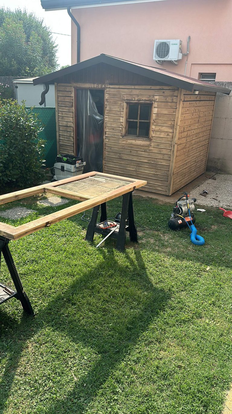 Intervento su casetta di legno: fase preparatoria